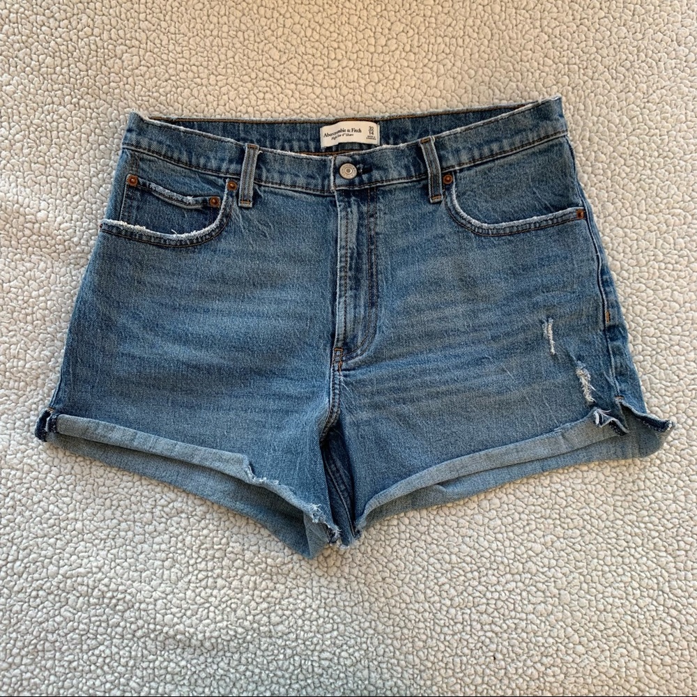 High Rise 4” Shorts